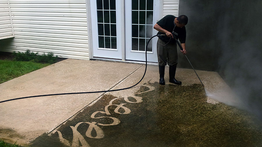 FREE 10X10 Patio<br>Power Wash